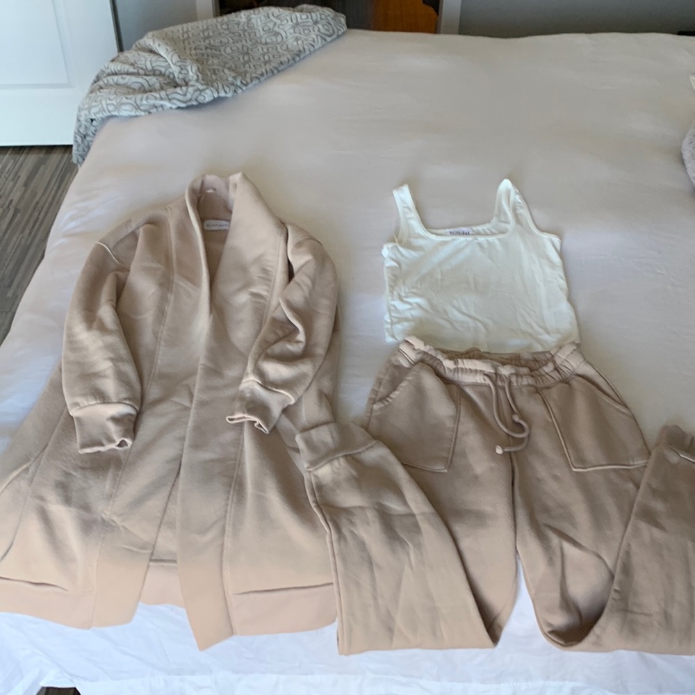 Olive and Oak 3 Piece Set-MED